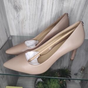 Michael KORS DOROTHY FLEX MID HEEL DARK KHAKI POINTY TOE PUMPS 9M